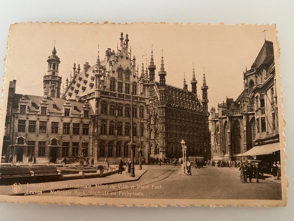 Vintage Carte postale  LHôtel de Ville Banque Nationale Foch, Enlèvement ou Envoi, 1940 à 1960, Affranchie, Brabant Flamand