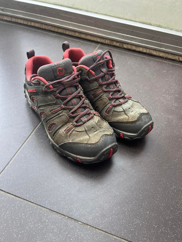 Merrell wandelschoenen dames 40, Sport en Fitness, Ophalen, Zo goed als nieuw