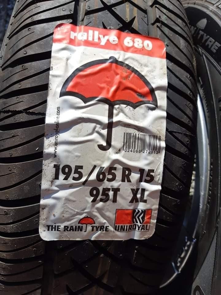 Pneus + jantes 180€ l'ensemble, taille des pneus, look photo, Enlèvement