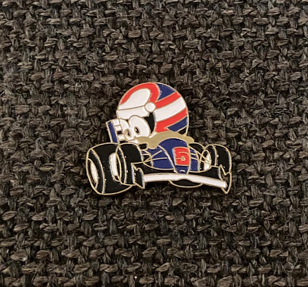PIN - FORMULE 1 - F1 - RACING CAR, Verzenden, Gebruikt, Sport, Speldje of Pin
