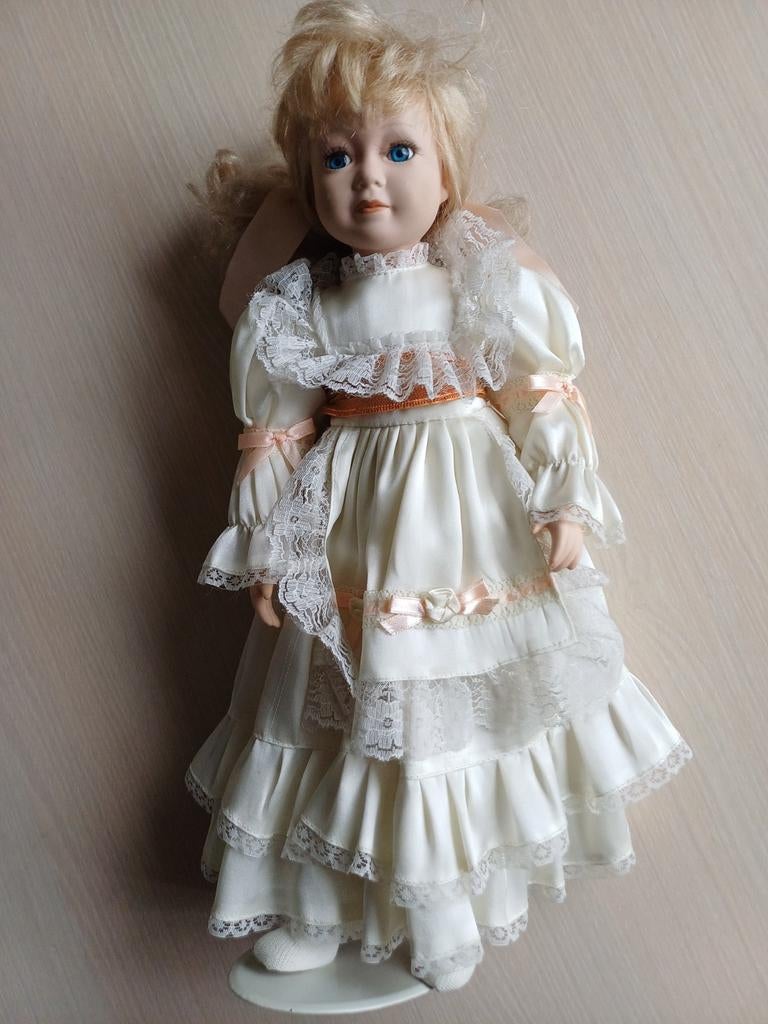 Poupée en porcelaine, Enlèvement ou Envoi, Comme neuf