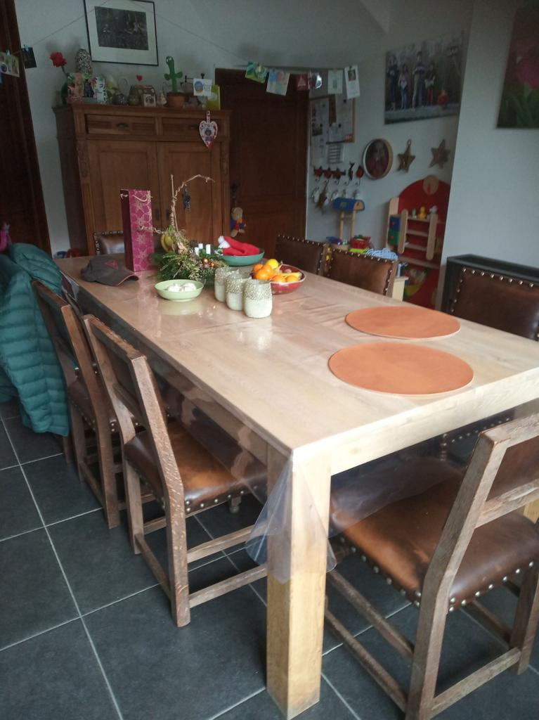 Landelijke tafel, Ophalen, Zo goed als nieuw