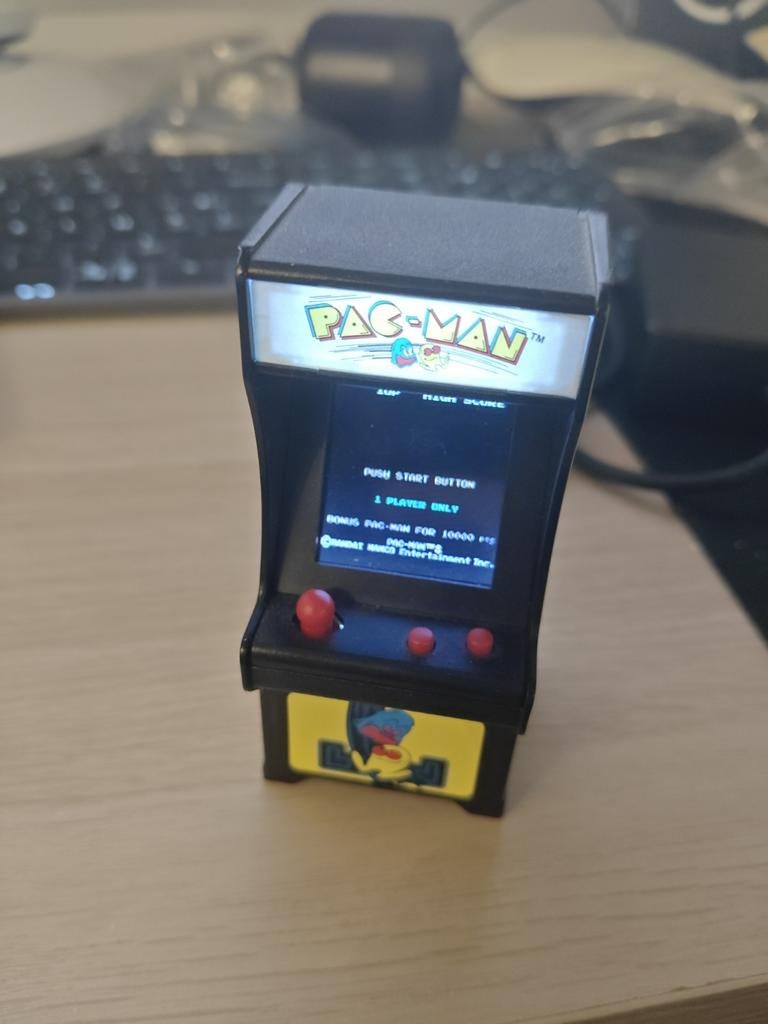 Bandai Namco Mini Pacman console., Ophalen of Verzenden, Zo goed als nieuw