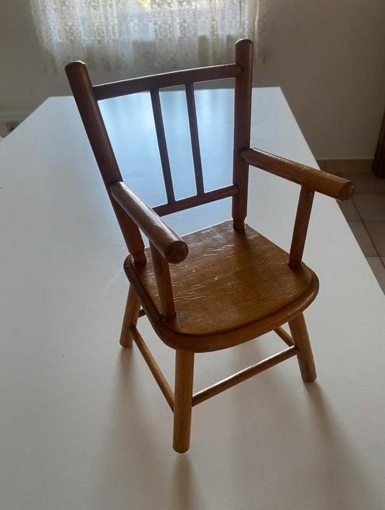 petite chaise en bois vintage, Enlèvement, Comme neuf
