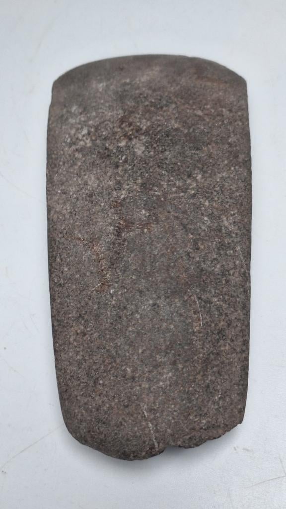 Archeologie. Prehistorie. Gepolijste vuurstenen bijl, Ophalen of Verzenden