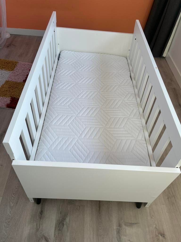 Baby/peuterbed, 70 tot 85 cm, 140 tot 160 cm, Zo goed als nieuw, Ophalen
