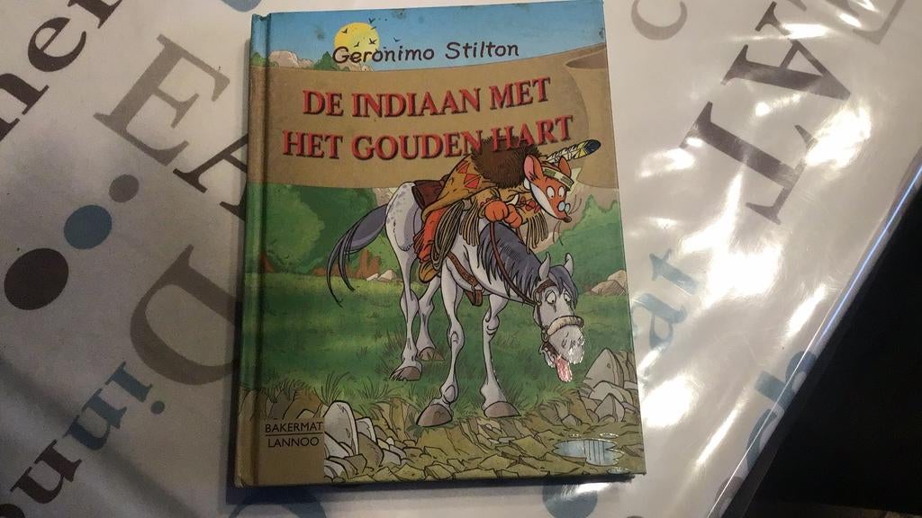 Geronimo Stilton - De indiaan met het gouden hart[£], Comme neuf, Contes (de fées), Geronimo Stilton, Enlèvement ou Envoi