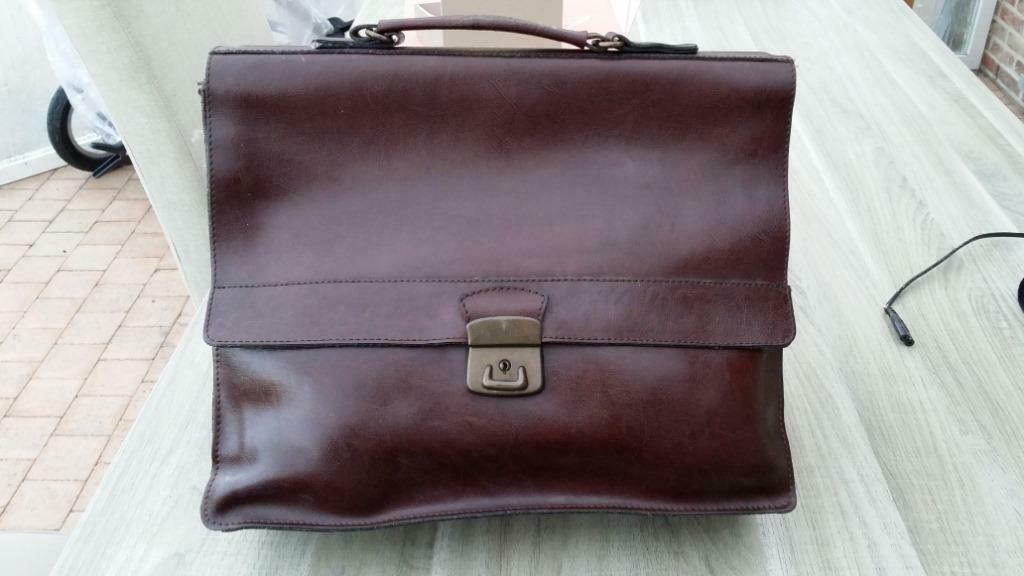 mallette dame en cuir de chevreau brun moyen, Bijoux, Sacs & Beauté, Sacs | Cartables, Cuir, 30 à 40 cm, Comme neuf, Brun