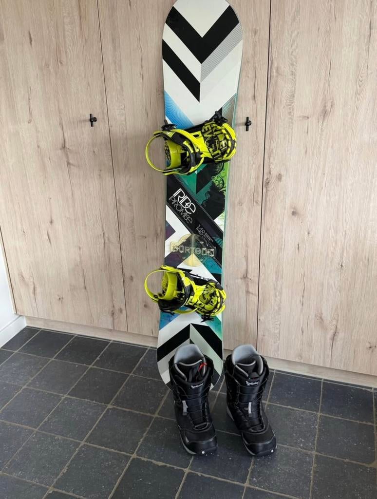 Snowboard + boots, Ophalen, Zo goed als nieuw, Board