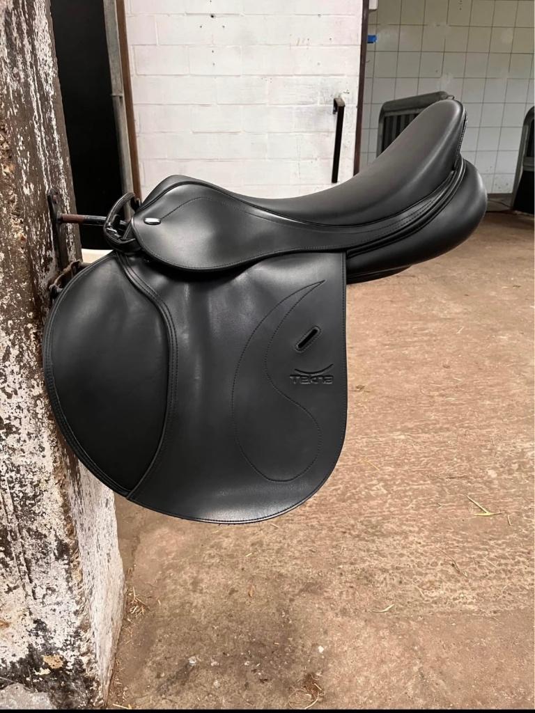 Tekna Spring S-Line QC Zwart 18 inch, Dieren en Toebehoren, Ophalen, Gebruikt, Springen