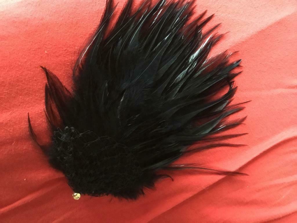Zwarte speld broche , pluimencorsage, Ophalen of Verzenden, Nieuw