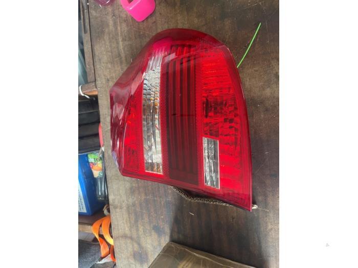 Achterlicht rechts van een BMW 1-Serie, Ophalen of Verzenden, 3 maanden garantie, Gebruikt, BMW
