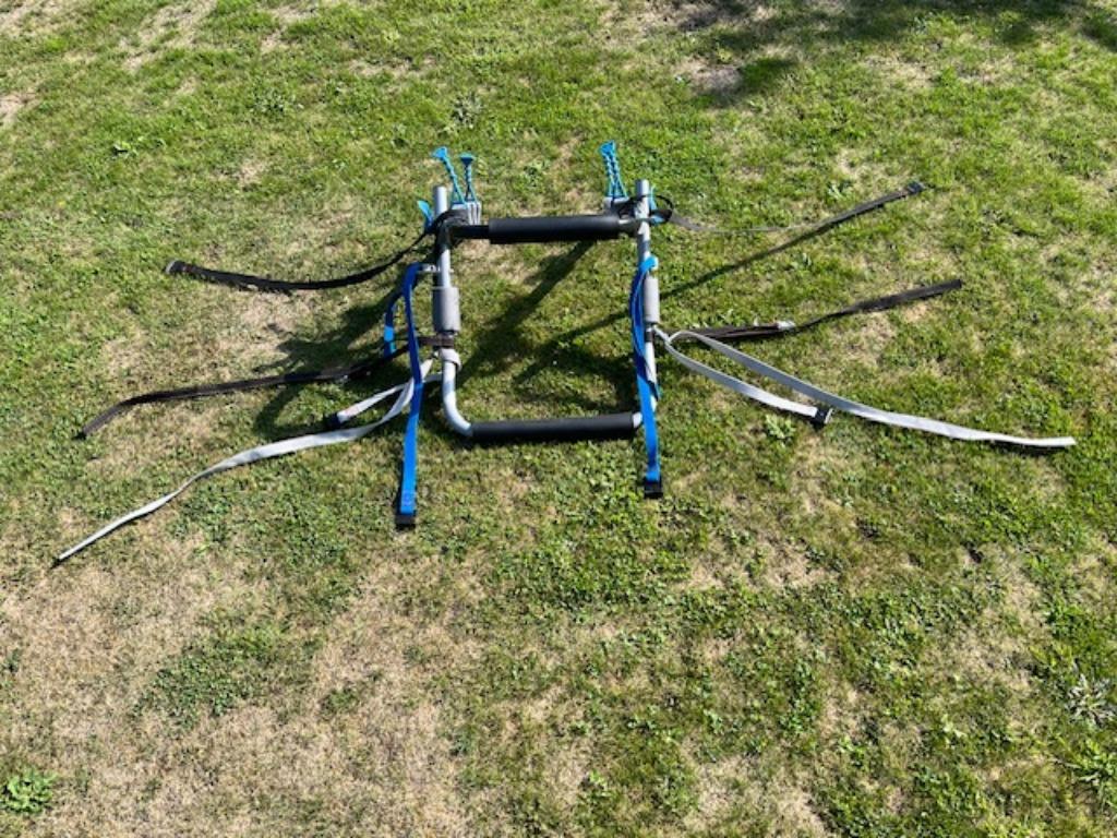 Fietsendrager Decathlon voor de achterklep, 2 fietsen, Ophalen, 2 fietsen, Gebruikt