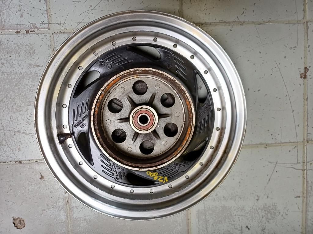suzuki marauder 800 achterwiel velg, Enlèvement ou Envoi, Utilisé