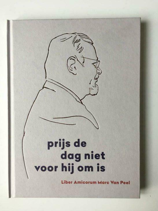 Prijs de dag niet voor hij om is - Marc Van Peel, Gelezen
