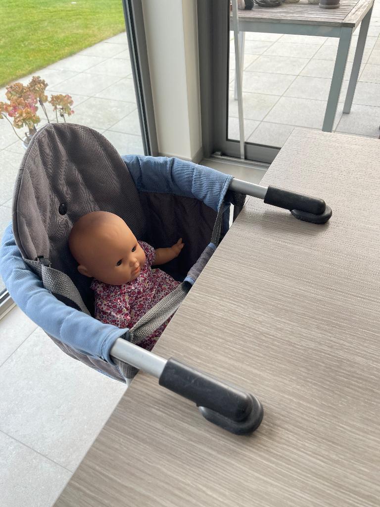 Tafelhangstoel CHILDWHEELS met dubbele beveiliging, Kinderen en Baby's, Ophalen, Zo goed als nieuw, Hangstoel, Gordel(s)