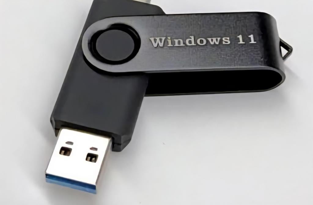 Windows 11 USB, Computers en Software, Besturingssoftware, Ophalen, Zo goed als nieuw, Windows