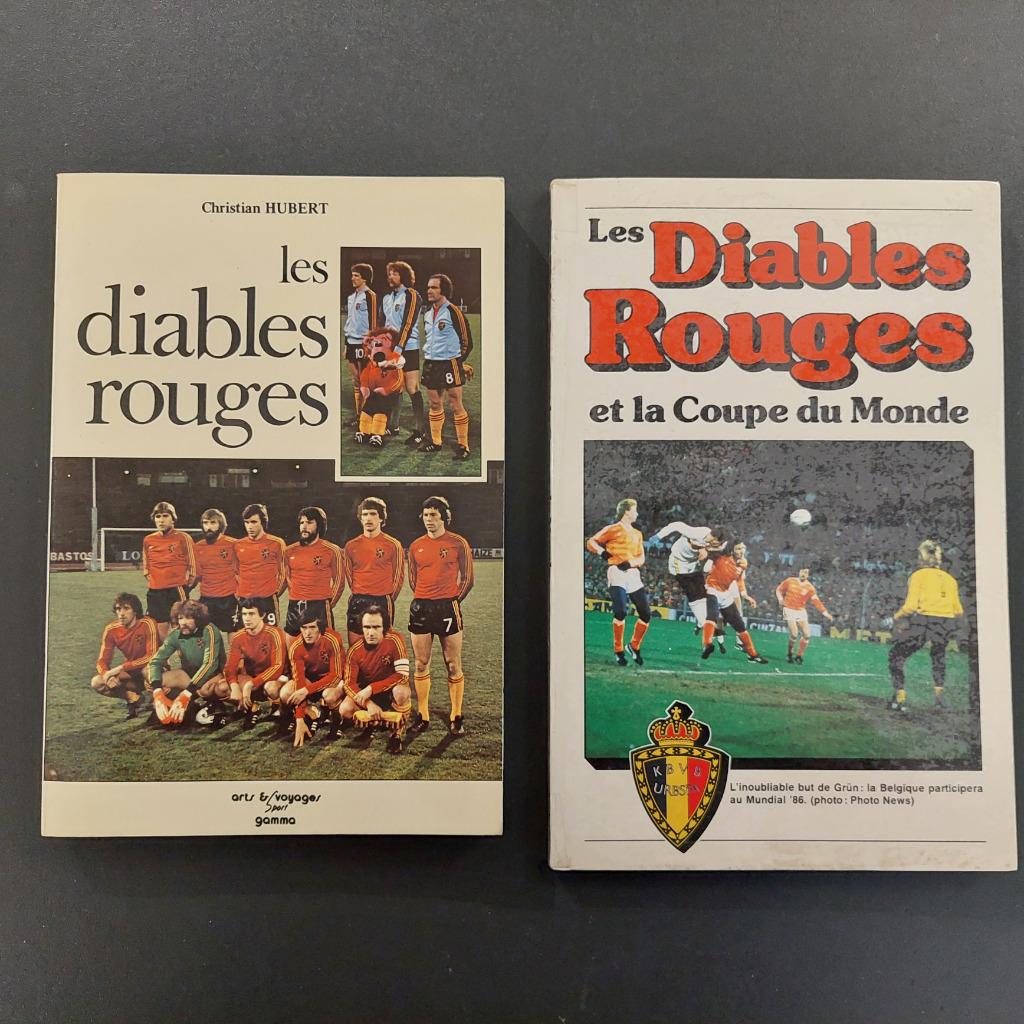 De Rode Duivels - 2 verzamelboeken + poster, Ophalen of Verzenden