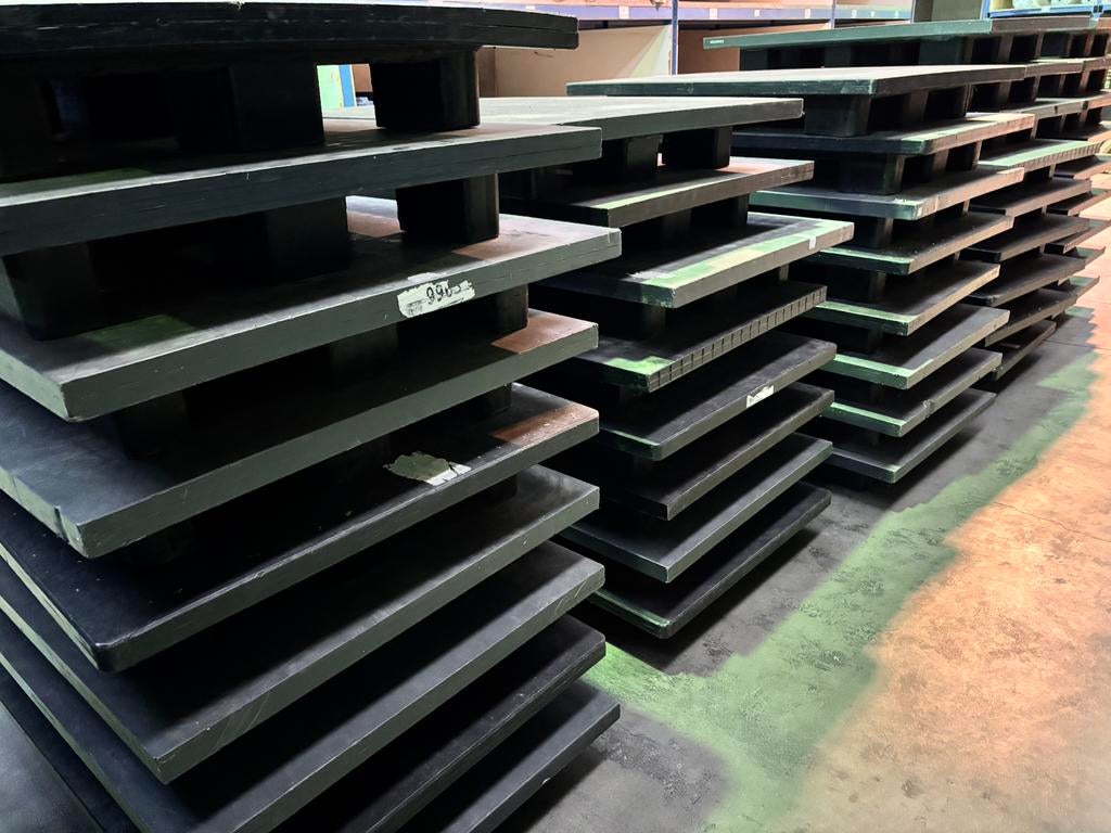 PALETTES EN PLASTIQUE, incassables et hygiéniques, Divers, Enlèvement, Comme neuf