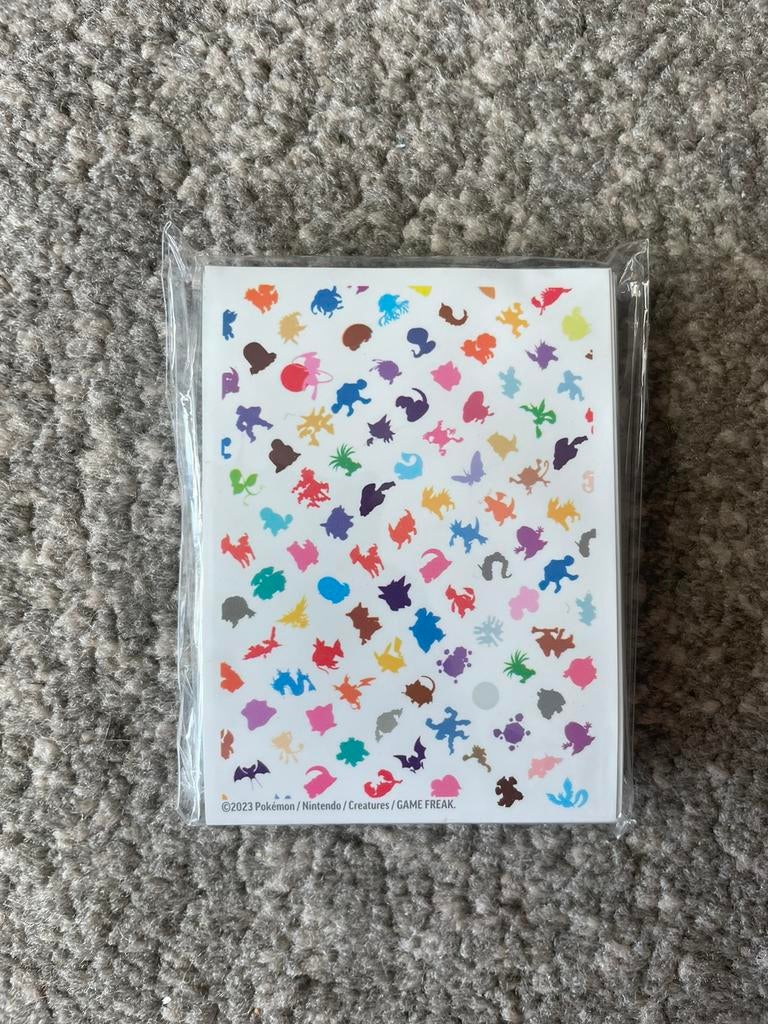 Pokemon 151 sleeves, Ophalen of Verzenden, Nieuw, Sleeves of Kaarthoesjes, Foil