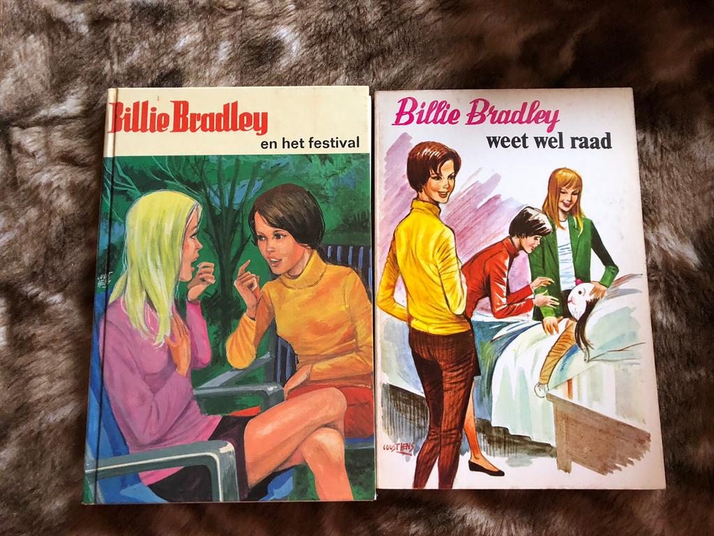 2 boeken Billie Bradley, Boeken, Ophalen of Verzenden, Gelezen