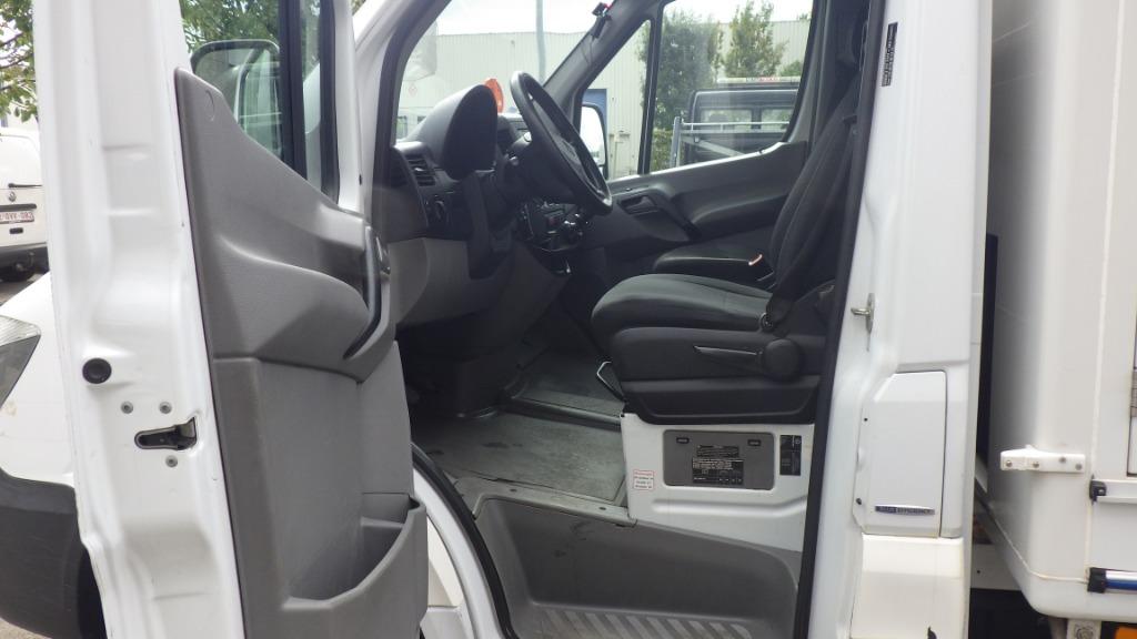 Mercedes-Benz Sprinter 311 (Stock ID 89890) — 19