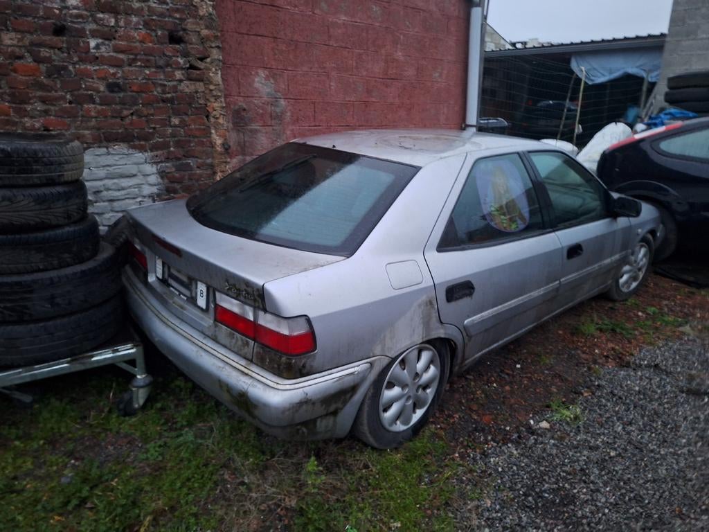 Citroën xantia année 2000 pour pièces, Auto's, Citroën, Particulier, Xantia, Te koop, Benzine