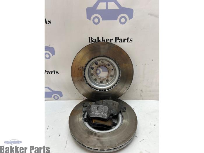 Disque + plaquette de frein avant d'un Volkswagen Scirocco, -, Volkswagen, -, 3 mois de garantie
