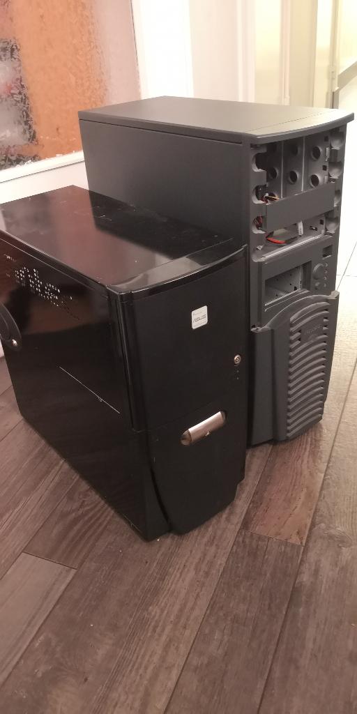 2x ANTEC retro computerkasten, Enlèvement, Utilisé