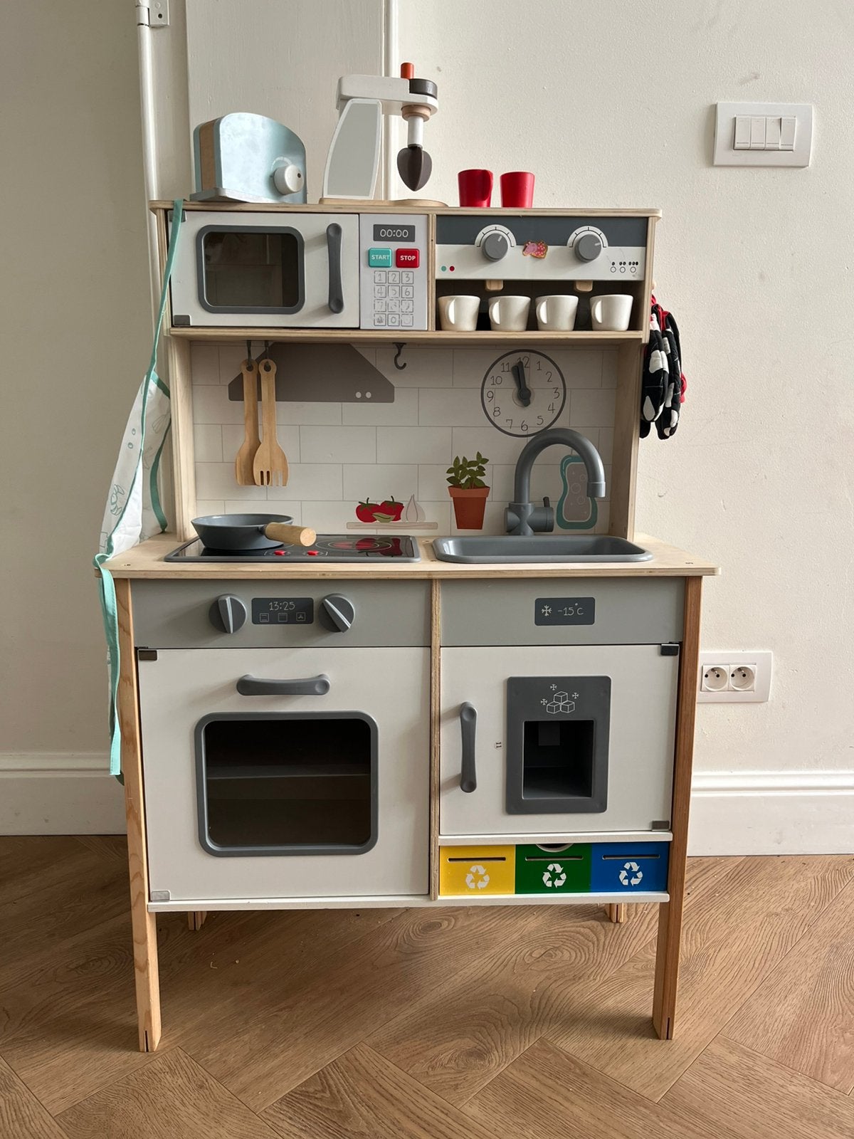 Houten speelkeuken + veel accessoires – zeer compleet, Enlèvement, Comme neuf, Jouer à la cuisine