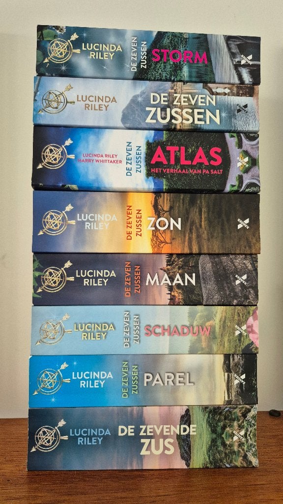 7 zussen reeks, inclusief 8ste boek Atlas, Boeken, België, Lucinda Riley, Ophalen, Gelezen