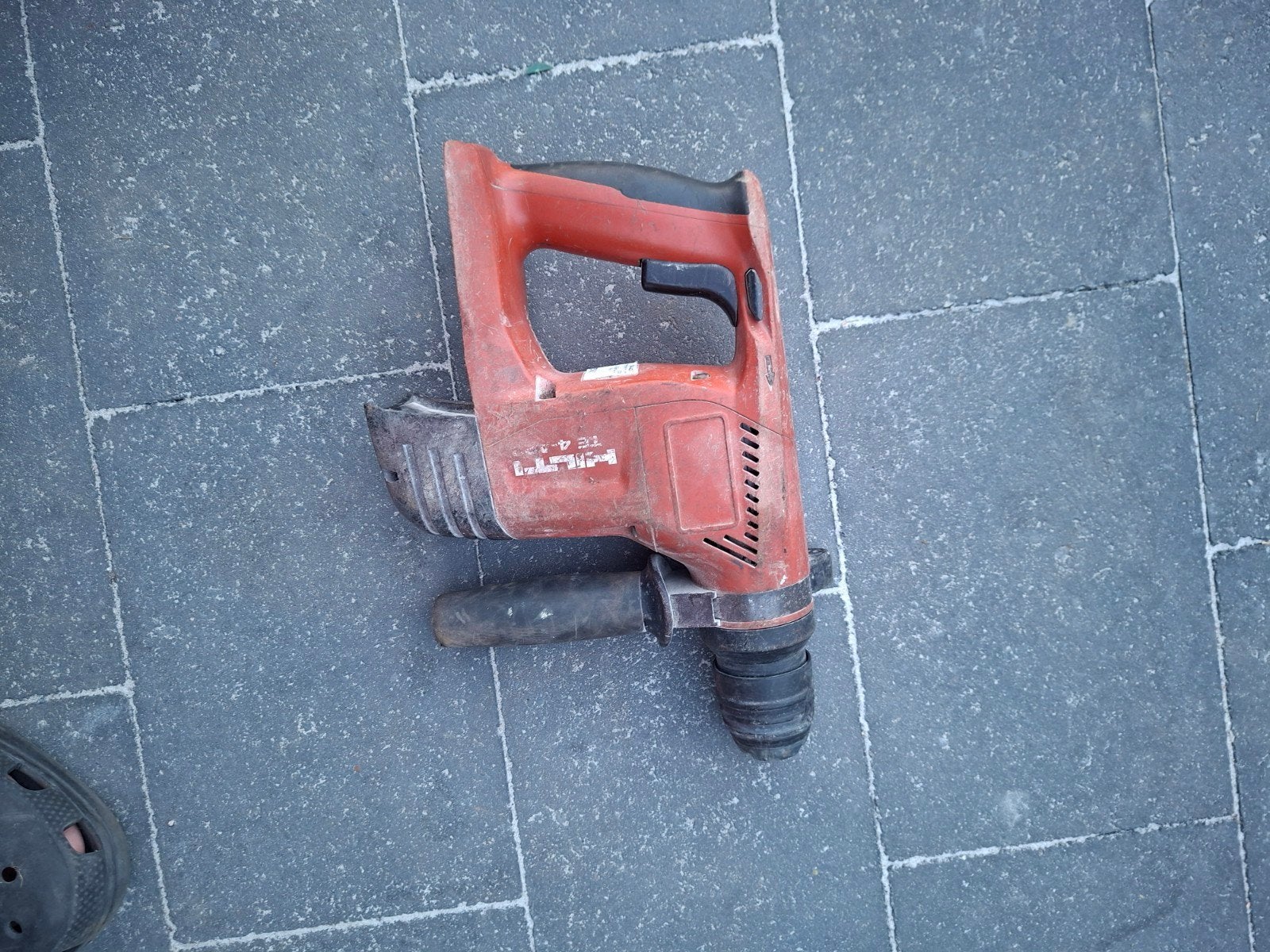 hilti boormachine, Ophalen