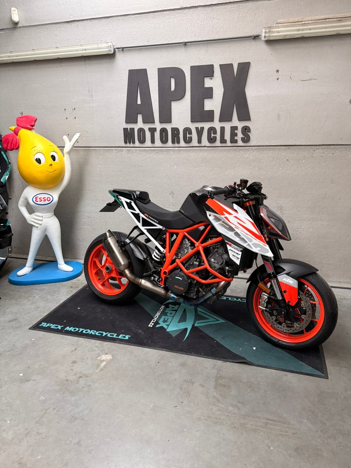 KTM Super duke 1290 2017 - Akrapovic - Powerparts, Motoren, Motoren | KTM, 2 cilinders, Occasion, Motorrijbewijs A, Bedrijf