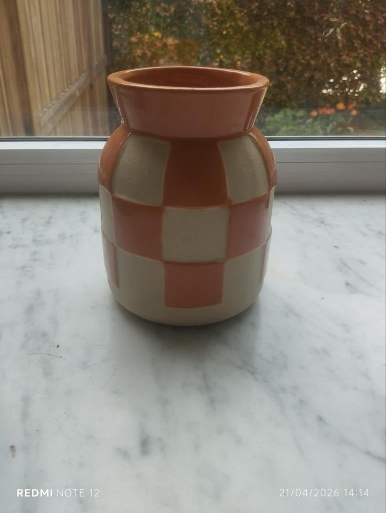 Vase, Huis en Inrichting, Woonaccessoires | Vazen, Ophalen of Verzenden, Zo goed als nieuw, Oranje, Minder dan 50 cm