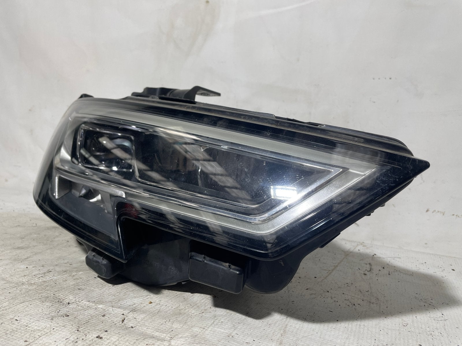 Phare droite AUDI A3   8V0941034C, Autos : Pièces & Accessoires, Audi, Enlèvement, Utilisé