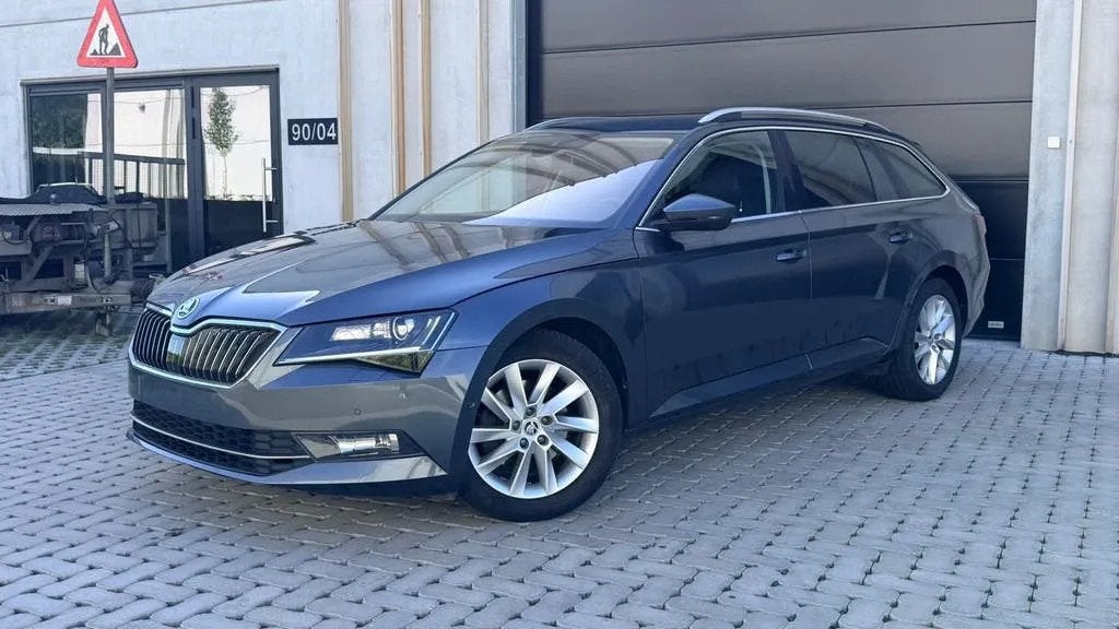 Skoda Superb 1.6 TDI Automaat – Topstaat – Goed uitgerus, Auto's, Automaat, Gebruikt, Euro 6, Overige kleuren