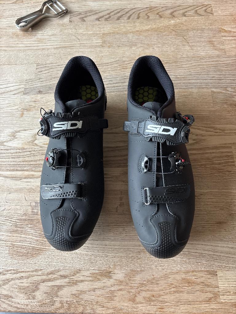 Sidi dragon 5 mtb schoenen ongebruikt (maat 48, valt klein), Vêtements | Hommes, Vêtements de sport, Neuf, Enlèvement ou Envoi