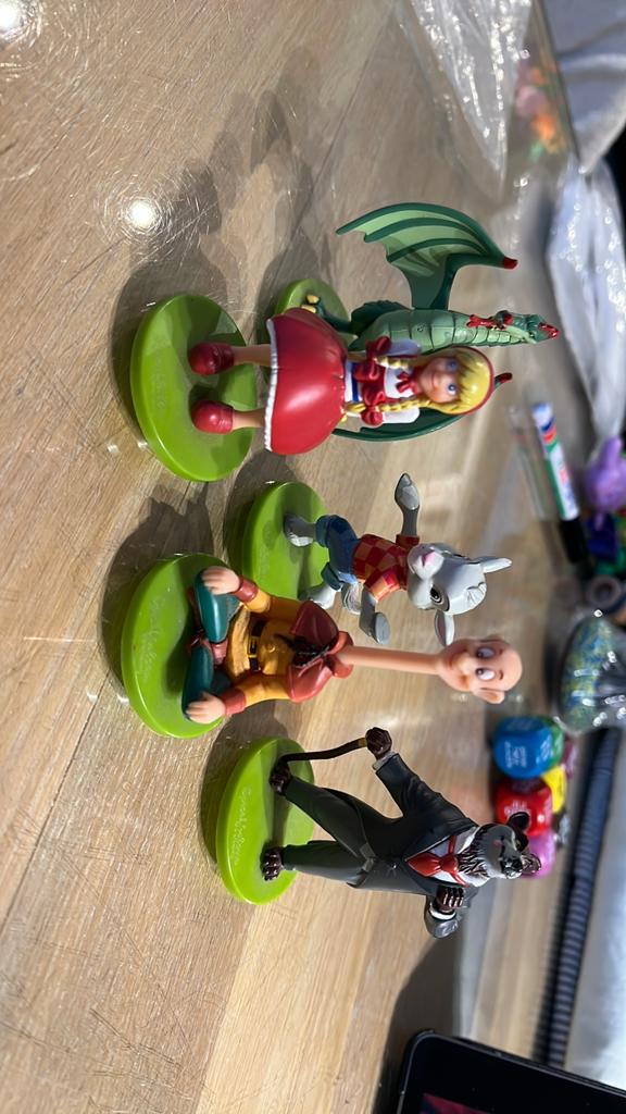 5 figuren efteling, Envoi, Comme neuf
