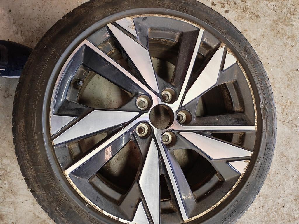 Vend 2 jantes aluminium d’origine Peugeot 308 en 17 pouces,, Jante(s)