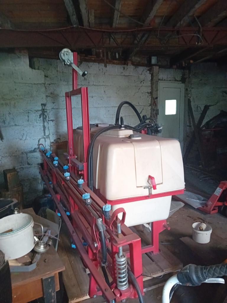 Vergif spuit 12m 750euro merk agromet 400l, Ophalen