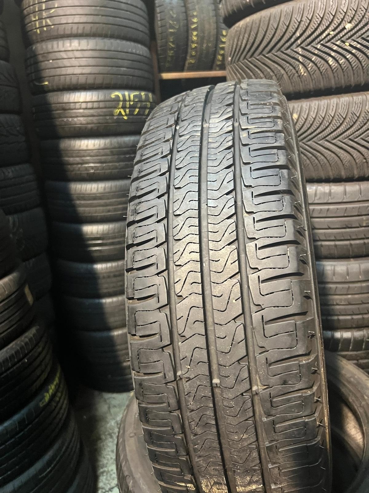225 75 16c Michelin avec montage et équilibrage, Autos : Pièces & Accessoires, Commande, Enlèvement