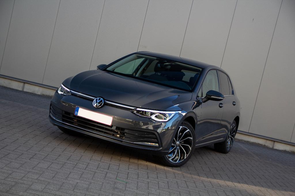 Volkswagen Golf E-hybride / 52.000km / 2022 / Automaat, Auto's, 4 cilinders, 34 g/km, Alcantara, 5 deurs