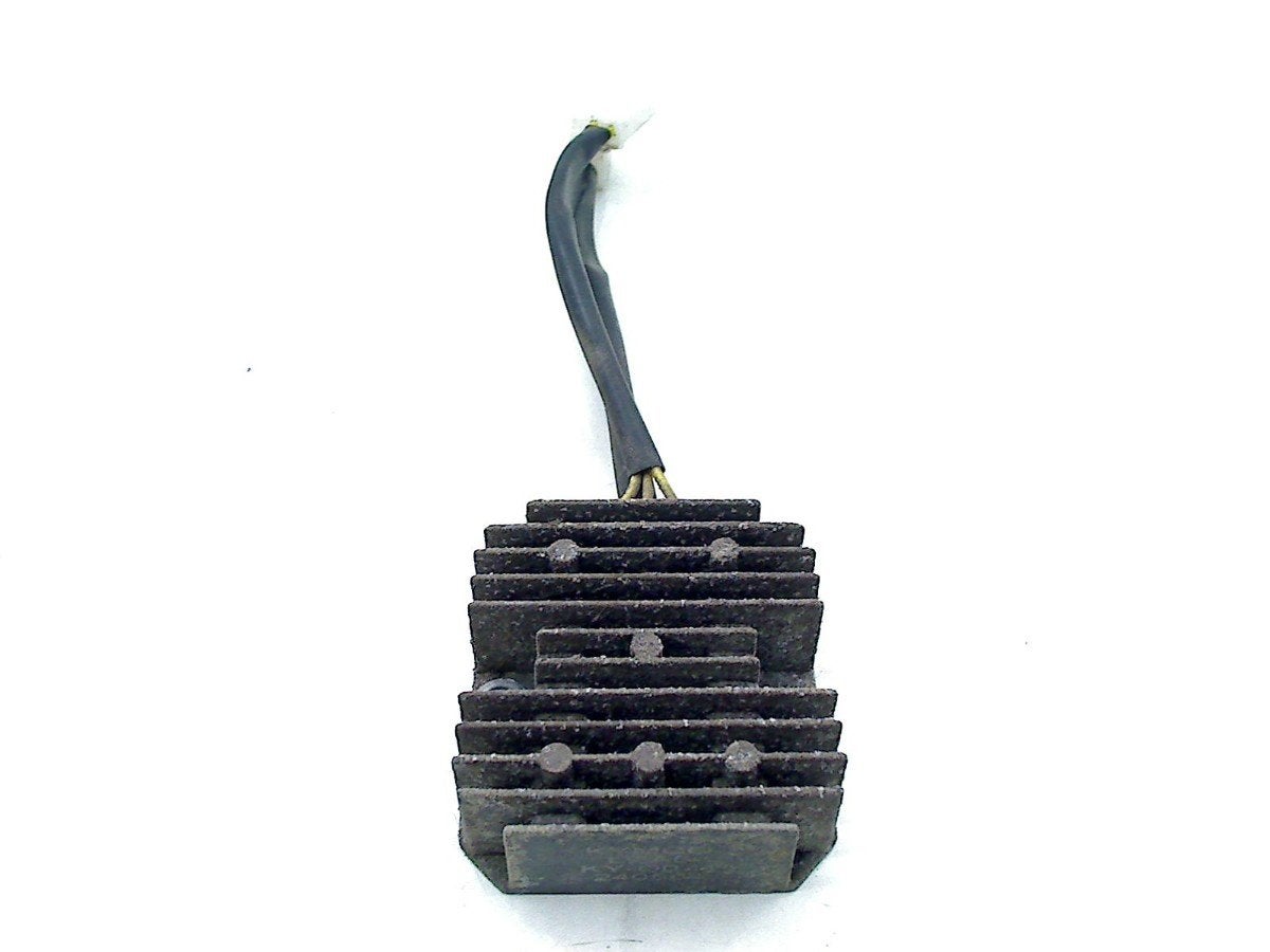 REGULATEUR DE TENSION Kymco Agility S 50 (New) (KY-DO74), P.J. Troelstraweg 8 8
3144 CX  MAASSLUIS, NL, Utilisé, Autres types
