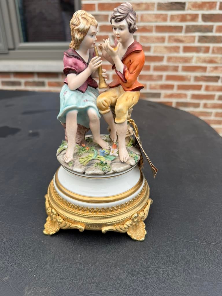 Figurine en porcelaine, Enlèvement, Comme neuf