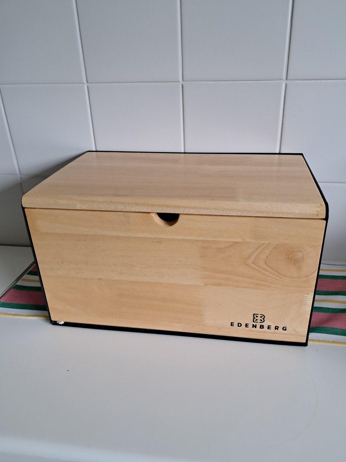 Broodtrommel met uitklapbare snijplank, Huis en Inrichting, Ophalen, Zo goed als nieuw