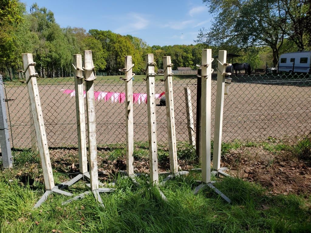 Hindernis staanders 25 euro per stuk. Spring materiaal, Dieren en Toebehoren, Ophalen, Gebruikt, Springen