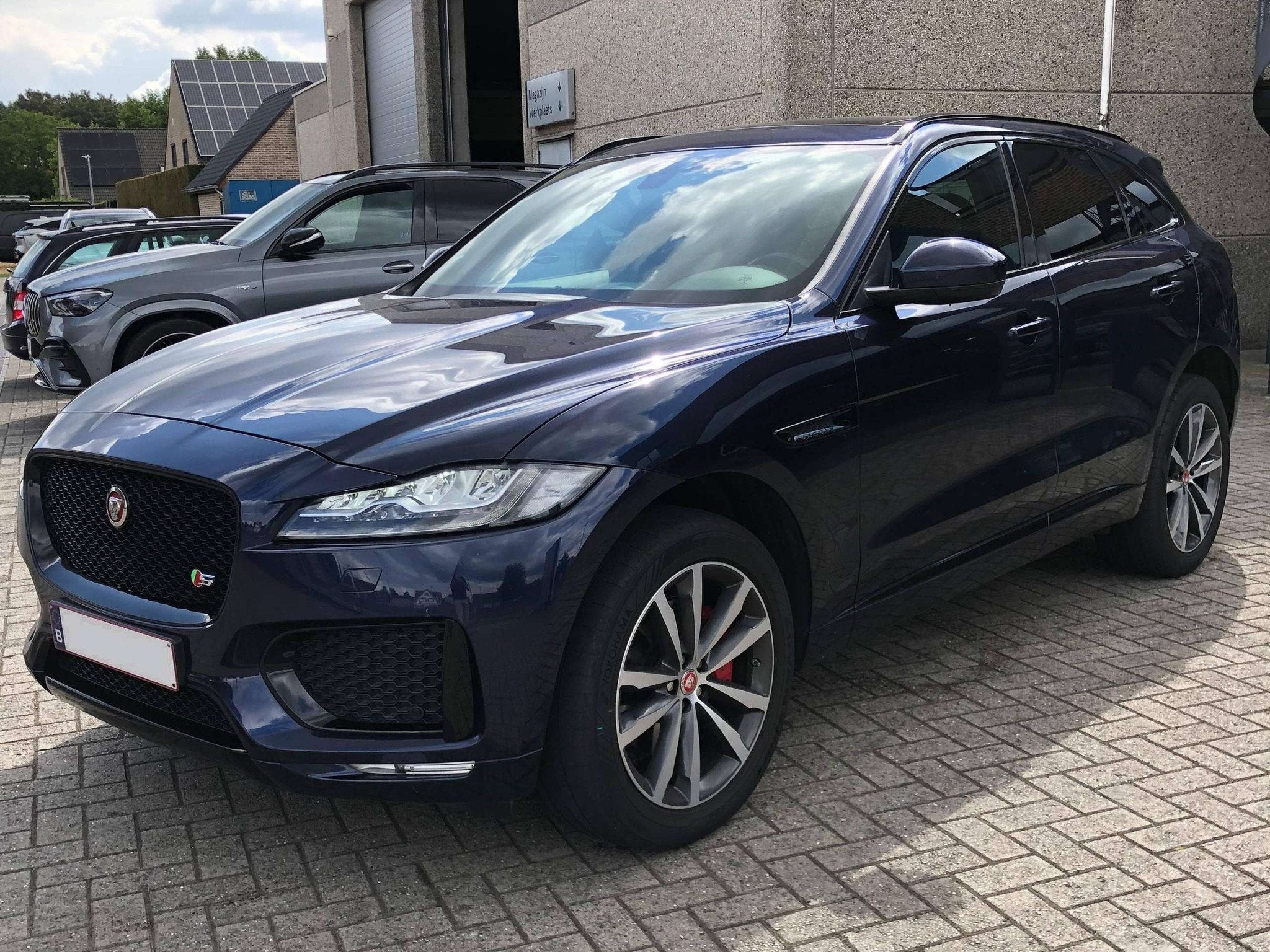 Jaguar F-Pace F-Pace 3.0 D V6 AWD Prestige (automatique), Achat, Euro 6, Entreprise, https://public.car-pass.be/vhr/859d5103-a49e-40cb-9536-3774e10c99d5