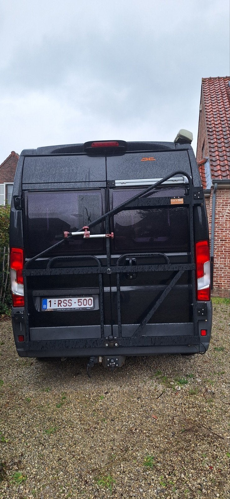 Campervan fiat Benimar zwart met fietsendrager, Caravans en Kamperen, Raamblindering, Chemisch toilet, Buscamper of Camperbus