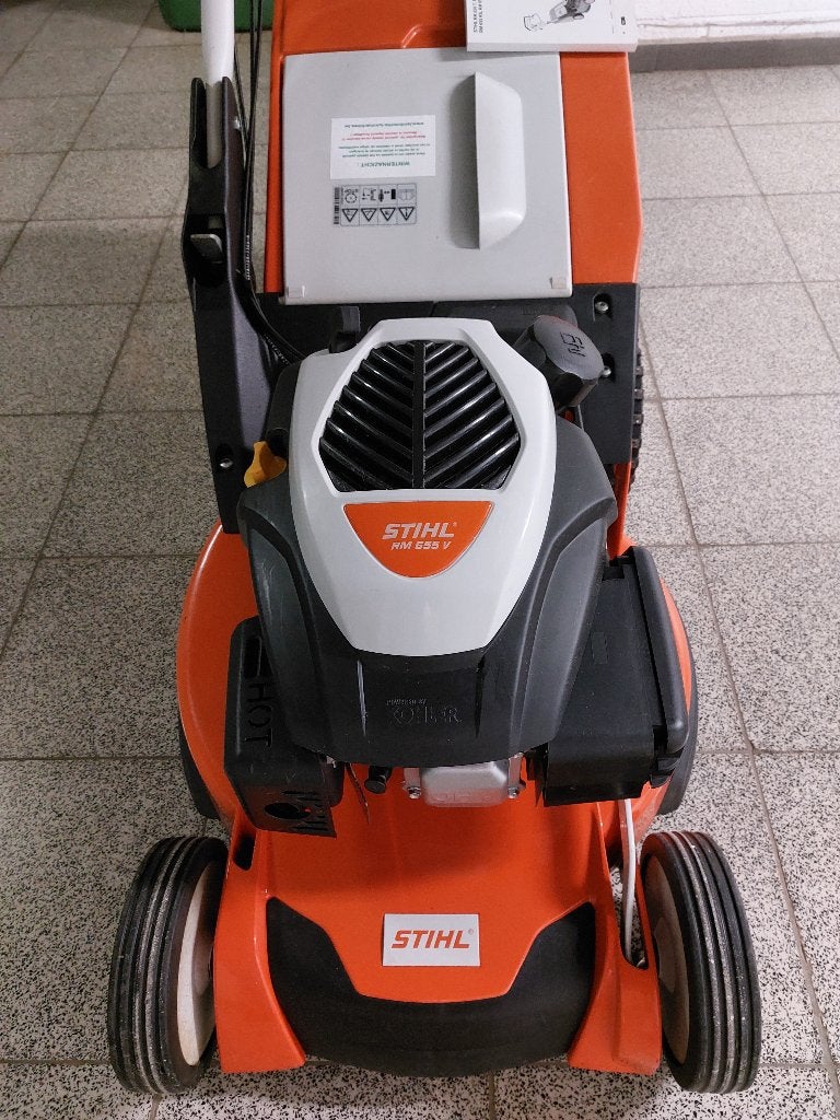 Grasmaaier Stihl RM 655 V, Ophalen, Stihl, Zo goed als nieuw, Benzine-grasmaaier