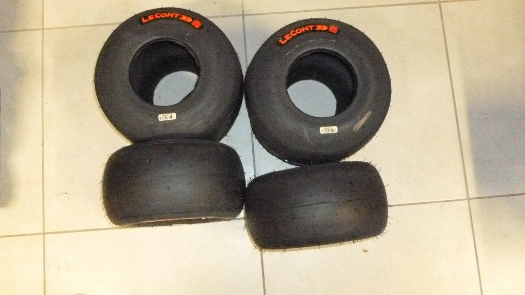 Pneus Lecont rouge, Sports & Fitness, Enlèvement, Neuf, Pièces Kart